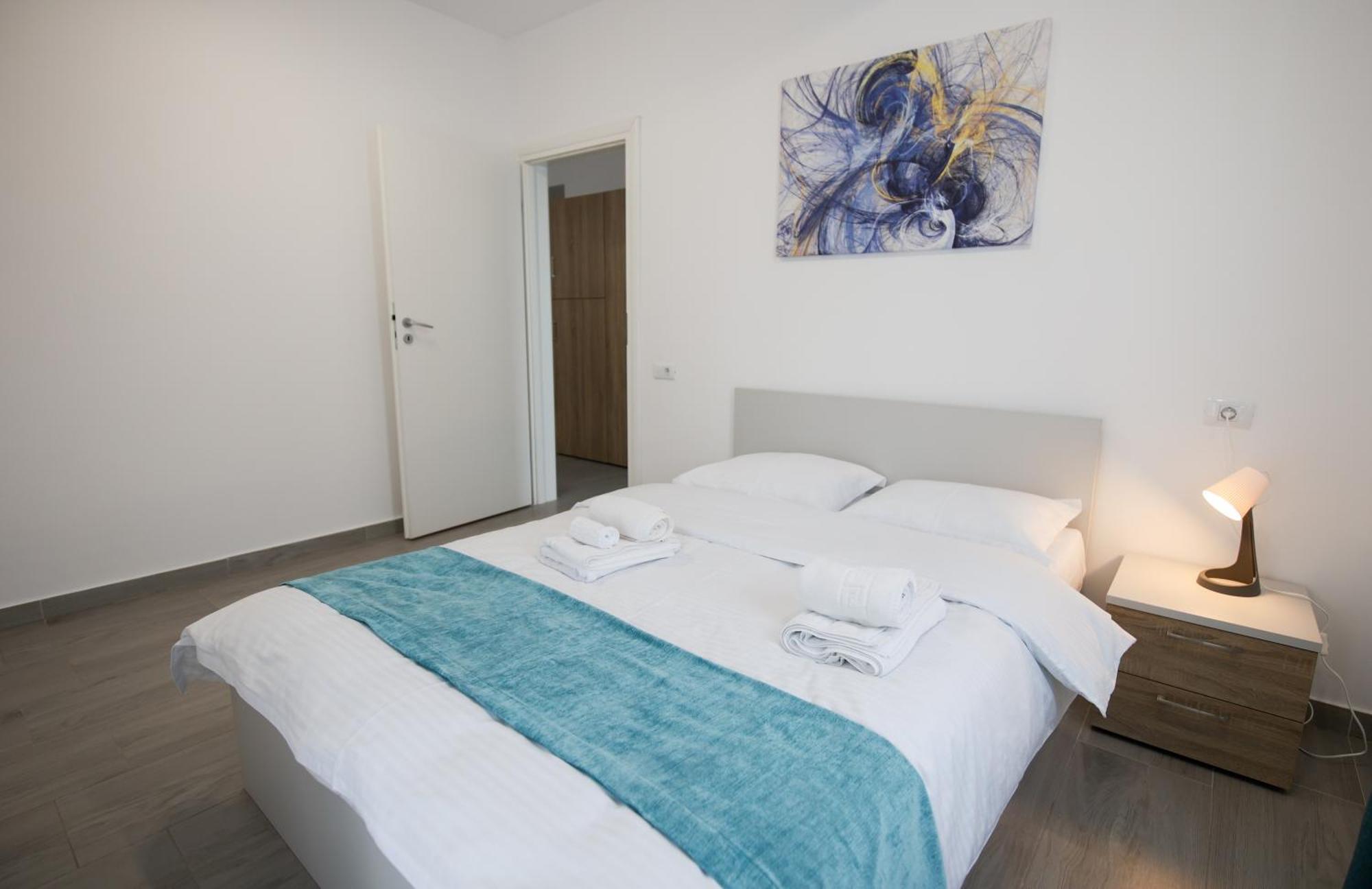 Vitan Oasis - Free Secured Private Parking - Self Check-in - Apartment