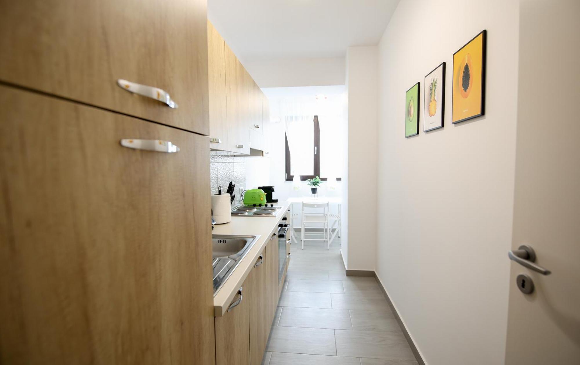 Apartment Vitan Oasis - Free Secured Private Parking - Self Check-in -